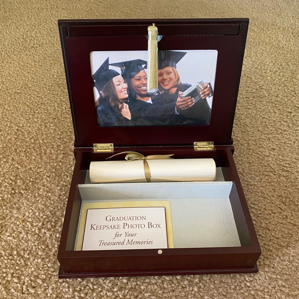 Graduation keepsake photo box